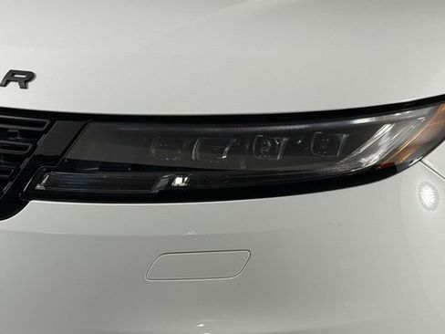 Used 2025 Land Rover Range Rover Sport Dynamic SE image 12