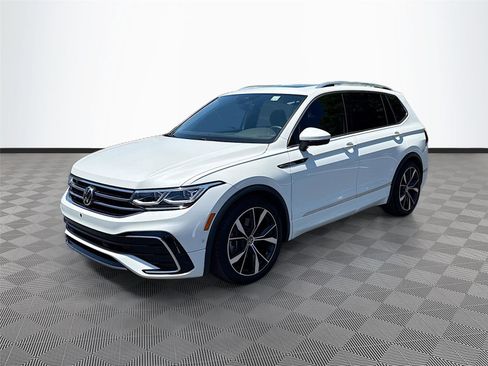 Used 2024 Volkswagen Tiguan SEL R-Line AWD/4WD image 32