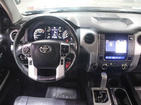 Used 2018 Toyota Tundra Platinum AWD/4WD image 29
