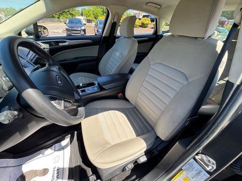 Used 2019 Ford Fusion S FWD image 10