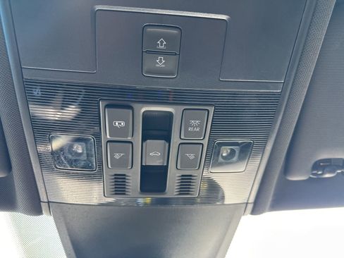 Certified 2022 Volkswagen Tiguan SEL R-Line image 72