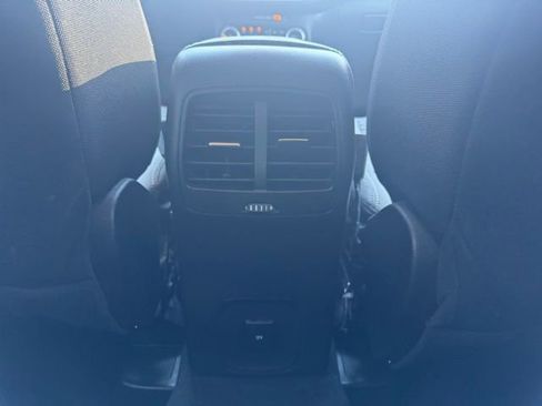 Used 2020 Ford Escape SE image 23