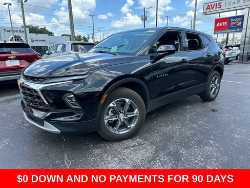 Used 2025 Chevrolet Blazer LT FWD image 1