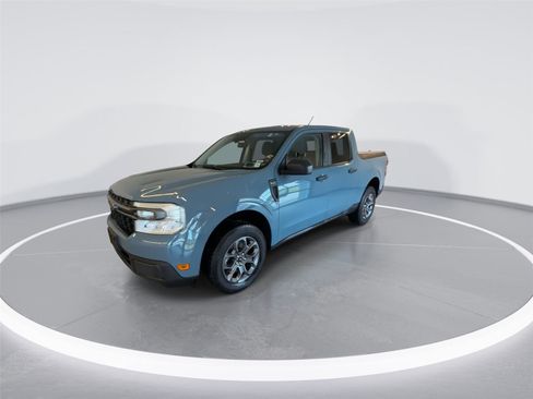 Used 2022 Ford Maverick XLT w/ Equipment Group 300A Standard AWD/4WD image 3