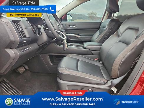 Used 2024 Nissan Pathfinder SL image 9