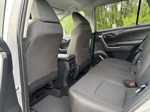 Used 2025 Toyota RAV4 LE AWD/4WD image 18