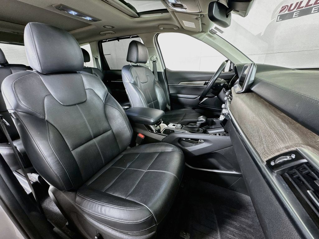 Used 2022 Kia Telluride SX w/ Nightfall Edition Package AWD/4WD image 31