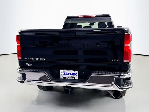 Used 2024 Chevrolet Silverado 3500 LTZ w/ LTZ Convenience Package AWD/4WD image 6