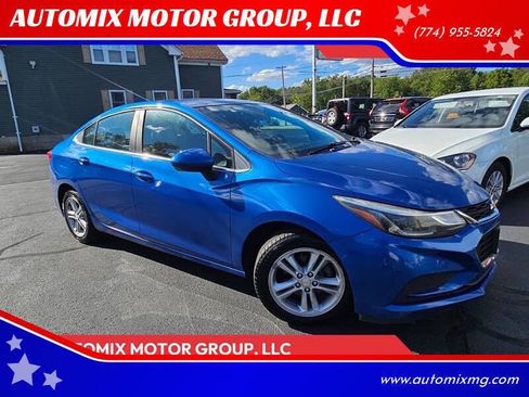 Used 2017 Chevrolet Cruze LT image 1