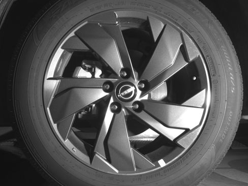 Used 2025 Nissan Rogue SV FWD image 12