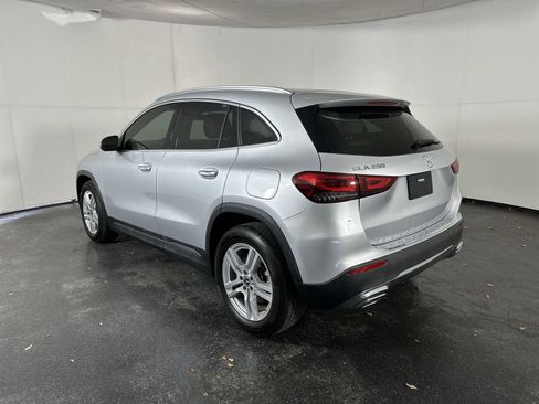 Used 2021 Mercedes-Benz GLA 250 image 9