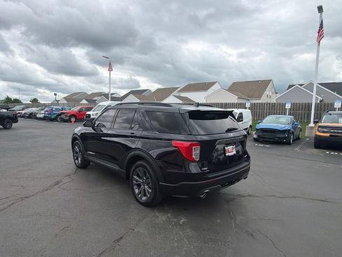 Used 2023 Ford Explorer XLT w/ Equipment Group 202A AWD/4WD image 6