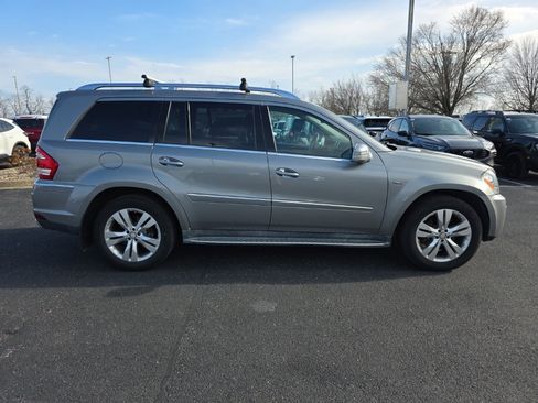 Used 2011 Mercedes-Benz GL 320 BlueTEC 4MATIC image 4