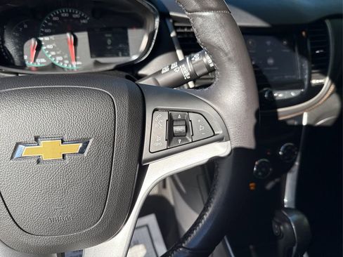 Used 2020 Chevrolet Trax LT w/ Driver Confidence Package image 25