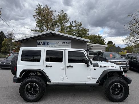 Used 2016 Jeep Wrangler Unlimited Rubicon image 3