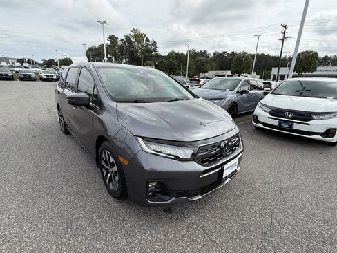 New 2026 Honda Odyssey EX-L image 3