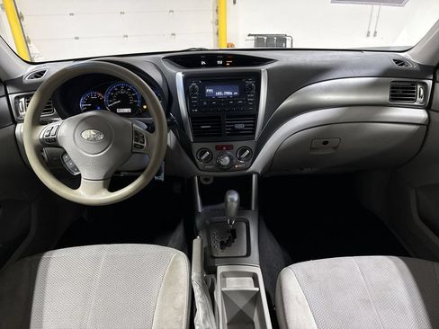 Used 2013 Subaru Forester 2.5X Premium w/ Popular Pkg 3 AWD/4WD image 10