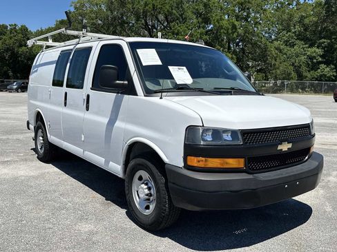 Used 2020 Chevrolet Express 2500 w/ Driver Convenience Package RWD image 2