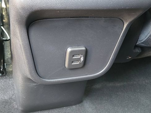 Used 2024 GMC Terrain SLE FWD image 16