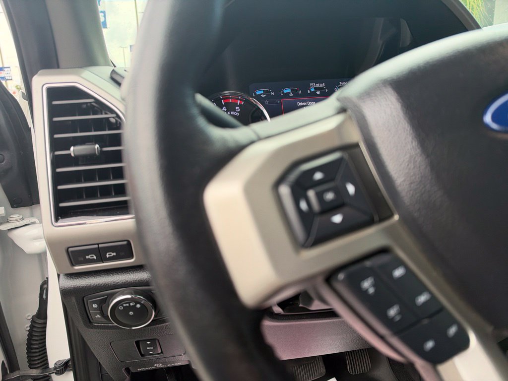 Used 2020 Ford F250 Lariat w/ Lariat Value Package AWD/4WD image 16