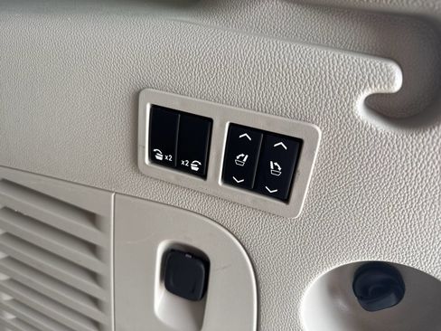 Used 2018 GMC Yukon XL Denali w/ Denali Ultimate Package image 34