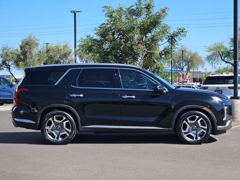 Used 2024 Hyundai Palisade Limited AWD/4WD image 9