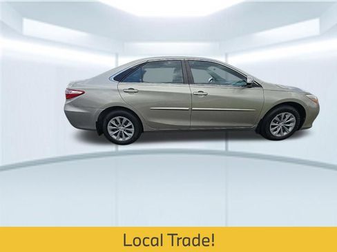 Used 2017 Toyota Camry LE FWD image 4