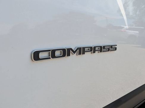 Used 2025 Jeep Compass Limited AWD/4WD image 29