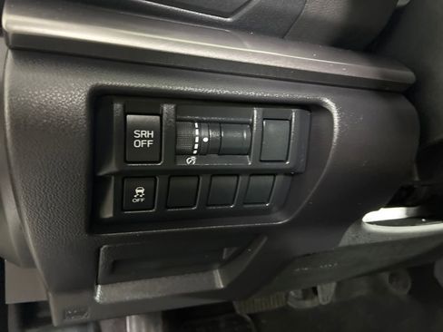 Used 2019 Subaru Impreza 2.0i Limited w/ Popular Package #1 AWD/4WD image 21