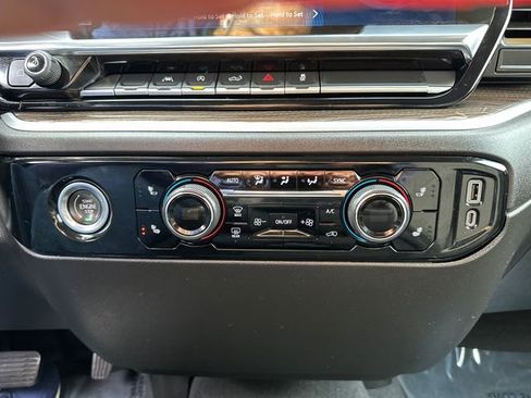 Used 2022 Chevrolet Silverado 1500 LT image 34