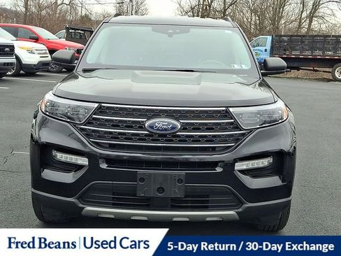 Certified 2023 Ford Explorer XLT w/ Equipment Group 202A image 3