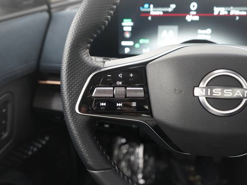 Used 2024 Nissan Ariya AWD image 28
