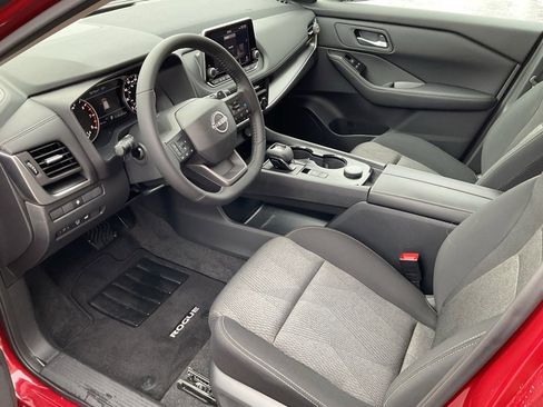 Used 2026 Nissan Rogue SV w/ Cold Weather Package image 10