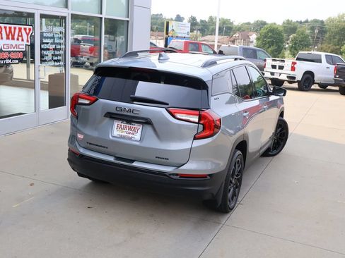 Used 2023 GMC Terrain SLT w/ Infotainment Package II AWD/4WD image 40