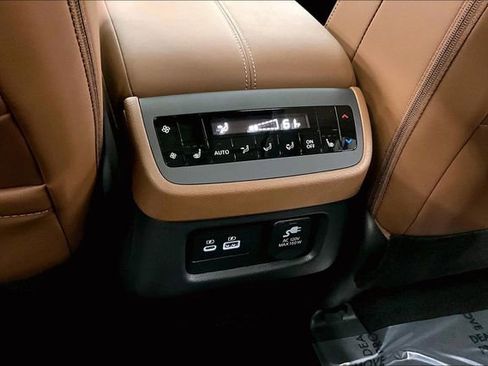 New 2025 Nissan Pathfinder Platinum w/ Lighting Package (N93) image 20