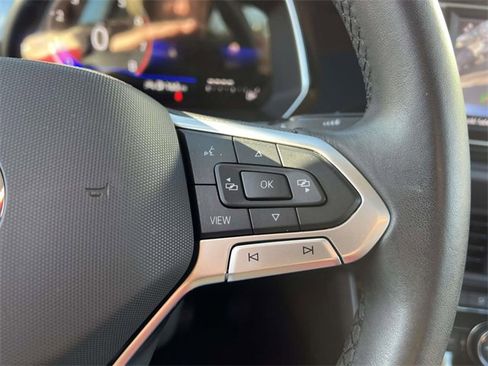 Used 2023 Volkswagen Jetta SE w/ Panoramic Sunroof Package image 25