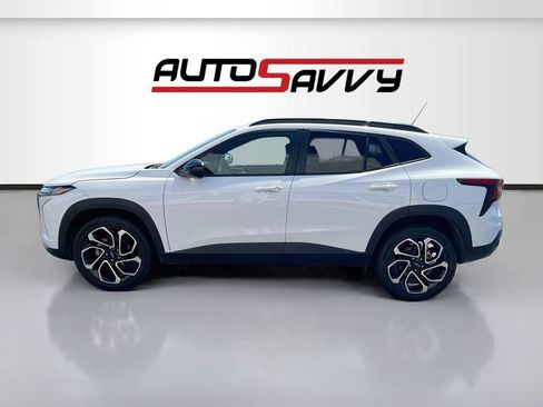 Used 2026 Chevrolet Trax RS w/ Sunroof Package FWD image 4