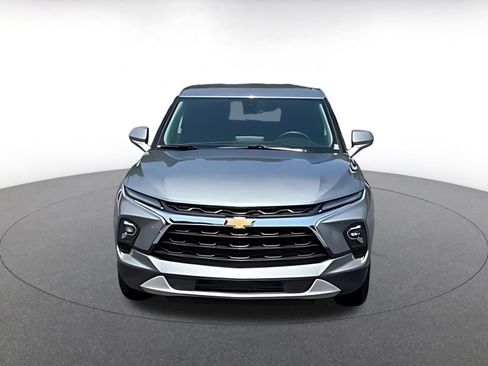 Used 2025 Chevrolet Blazer LT FWD image 4
