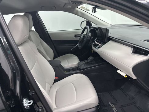 Used 2026 Toyota Corolla Cross L image 23