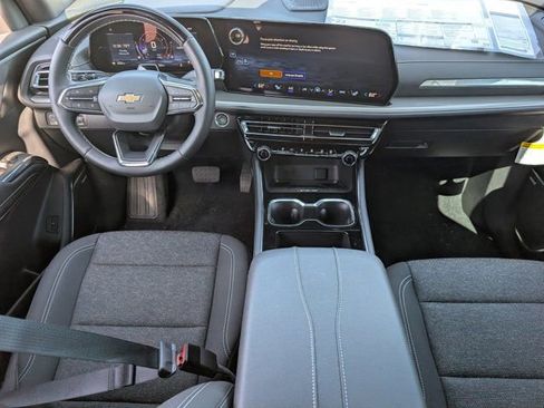 New 2025 Chevrolet Traverse LT w/ Enhanced Driving Package image 10