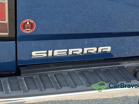 Used 2018 GMC Sierra 1500 SLT w/ SLT Premium Package AWD/4WD image 29