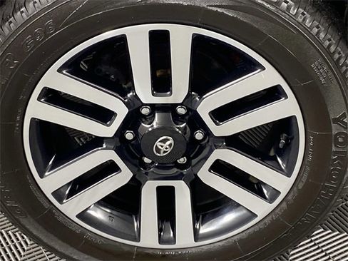 Used 2022 Toyota 4Runner Limited image 29