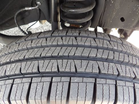 Used 2023 Ford E-450 and Econoline 450 Super Duty w/ Power Windows & Locks Group RWD image 46