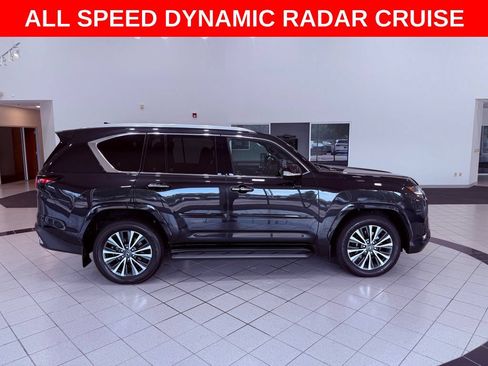 Certified 2024 Lexus LX 600 4WD w/ Interior Upgrade Package image 9