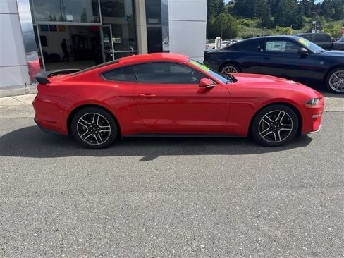 Used 2018 Ford Mustang Coupe w/ Equipment Group 101A RWD image 12