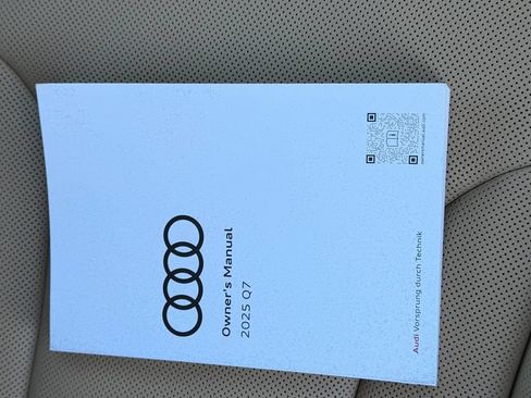 Certified 2025 Audi Q7 3.0T Prestige AWD/4WD image 9