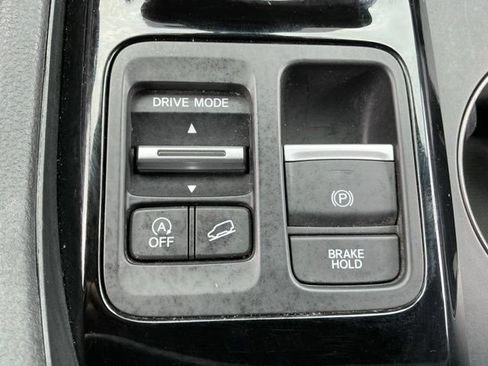 Used 2024 Honda Pilot EX-L image 31