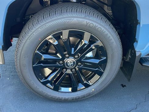 New 2026 Toyota 4Runner 4WD image 10