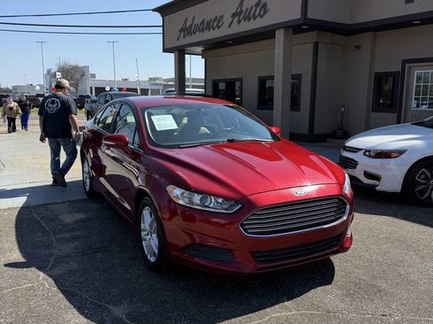 Used 2013 Ford Fusion SE image 4