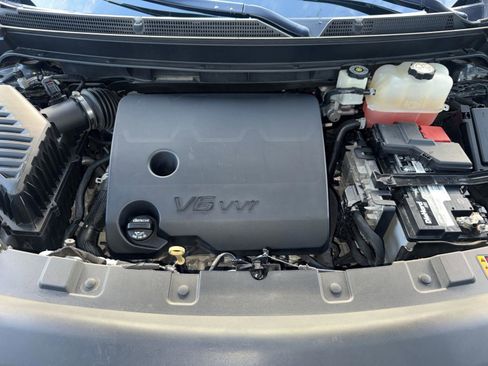 Used 2020 Buick Enclave Essence w/ Sport Touring Edition image 11